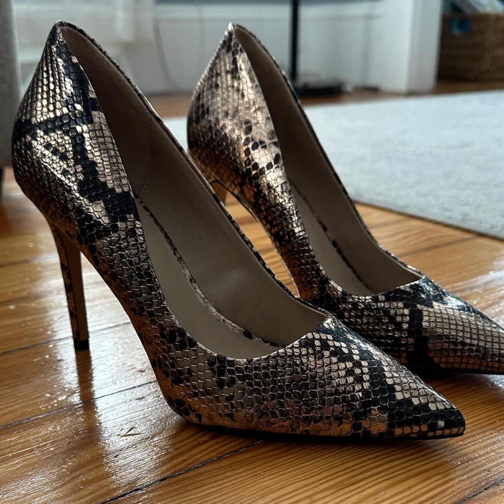 Mix No. 6 Black and Gold Snakeskin Heels